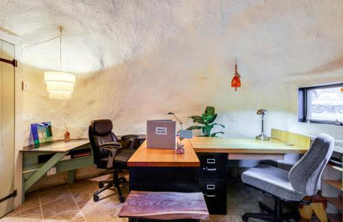 Less Than 6 Mi to Arlington Whimsical Stone Abode! - Foto 18