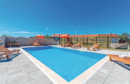 Six-Bedroom Holiday Home In Donje Rastane - Foto 4