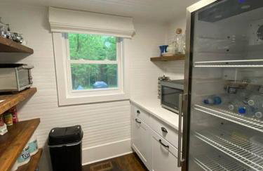 Relax in an upscale, renovated gem - Foto 17