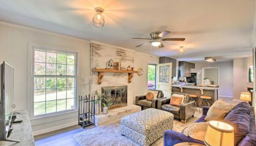 Mod Stable House on 10 Acres, Walk to Lake! - Foto 2