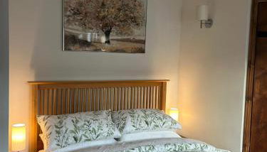 St Cuthbert's Keep - Photo 2