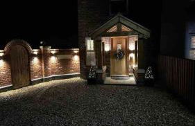 Stunning views, Hot tub, 5 mins to Chester - Photo 44