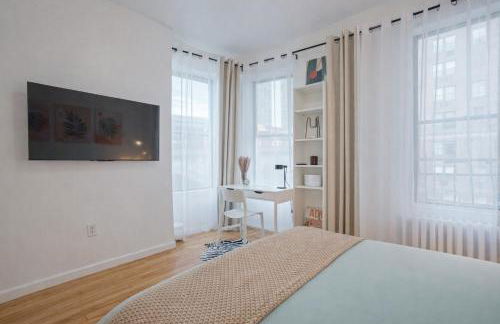 Warm and Welcoming 2BR in Upper East Side - Photo 4