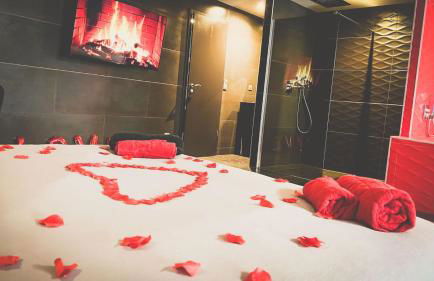 Le Confiden'spa Loft 55m2 Jacuzzi - Billard - Cheminée - Terrasse - Foto 14