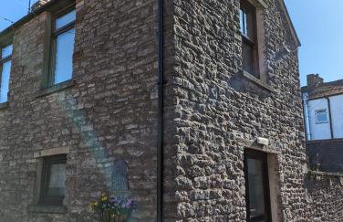 Bandroom Cottage - Photo 13