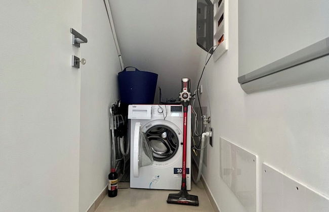 Golden Hour Retreat Lagoon View Villa With Pool - Photo 29