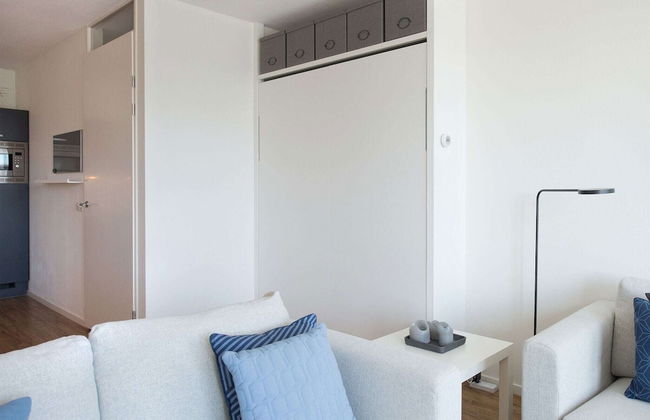 Modern Apartment Near the Beach - Photo 6