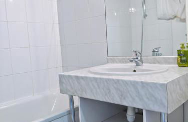 Appt T3 calme bord du lac avec piscine - Foto 10