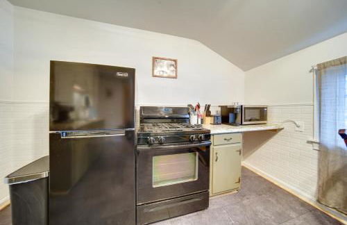 Central Meadville Apartment - Walk to Downtown! - Foto 9