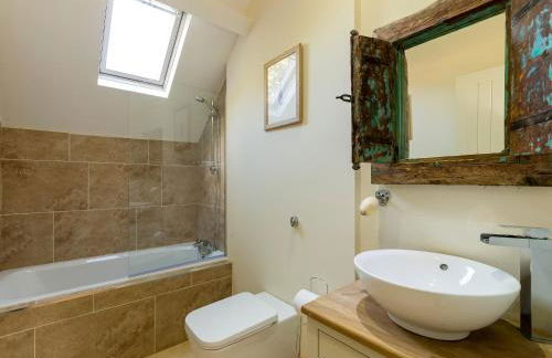 The Coach House - Photo 22