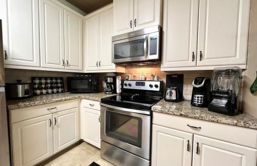 King Suite, 2 Bed 2 Bath, Sleeps 6 - Foto 9