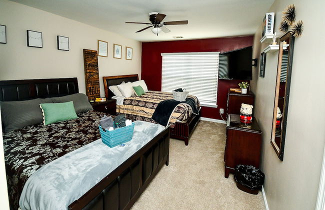 4 - Bed home, w/ Cali King Bed - 12 mins. to DTWN - Photo 20