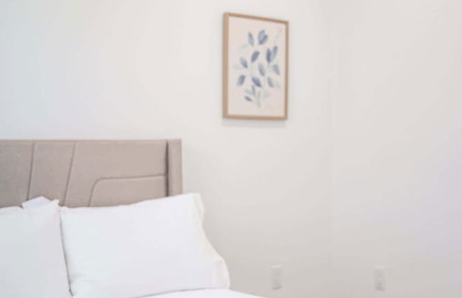 Not Affected by the Fire/modern 5BR Home With Full Amenities & Parking #2 - Foto 15