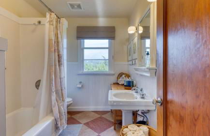 Maxwelton Aerie Bluffside Retreat w Sweeping Puget Sound Views Firepit - Foto 30