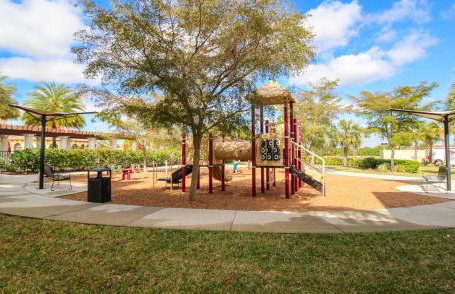 Gorgeous Lakefront Villa in Gran Paradiso - Seabird Villa - Photo 51