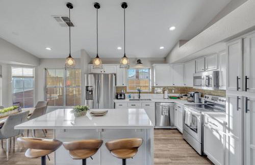 Luxe Phoenix Getaway (heated pool, mountain view) - Foto 17