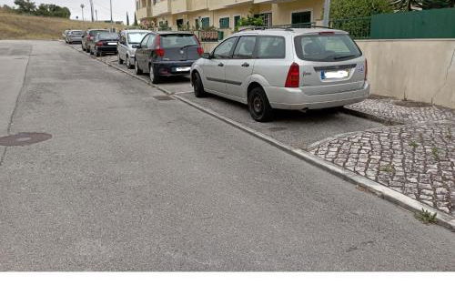 Alojamento - Apartamento ou quarto - Estacionamento à porta - Foto 47