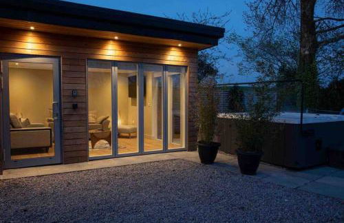 Amazing Cottage & detached Annex sleeps 8, Extra Deep Hot tub, Super Fast wifi, New for 2024 is the addition of Wood Fired Sauna - Foto 40