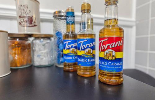 Steps to Edgewater - Sleeps 14 - Fun Game Room Retreat - Foto 33