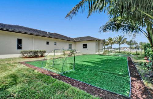 8-BR with Pool & Mini-golf & Soccer - Foto 9