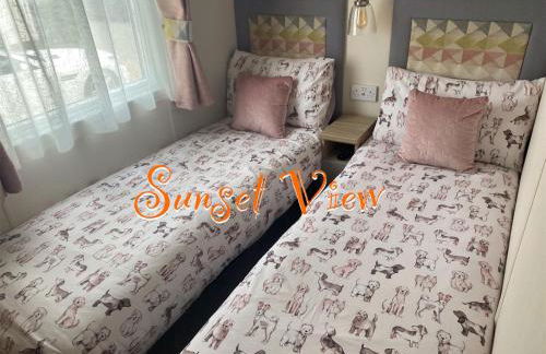 Tattershall Lakes Sunset View Caravan Lakeside, Hot Tub, Garden, Private Fishing Peg & WiFi - Foto 46