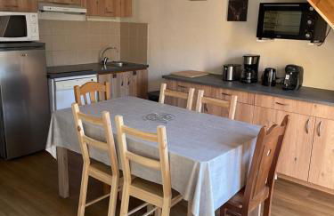 Appartement Duplex 6 ou 7 personnes dans chalet à 250 m des pistes - Photo 2