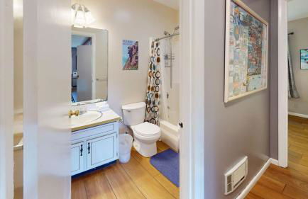 Silver Spring Chalet Spacious 4BR Retreat 1888 - Foto 30