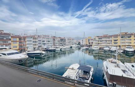 Apartamento A Frente del Canal con Terraza - Foto 8