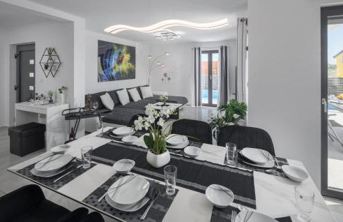 3 Bedroom Amazing Home In Musales - Photo 4