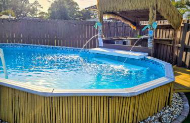 5 Mins from beach and has pool, hot tub, games, pet friendly - Foto 3