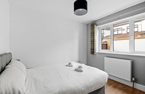 Stylish 2 Bed Bungalow in East Ham, Close to Excel - Foto 8