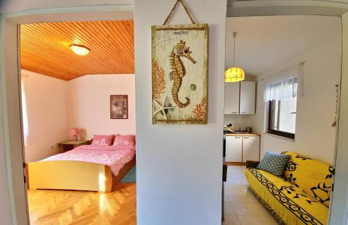 SWIM and CLIMB BAŠKA HOLIDAY HOUSE - island KRK - Foto 34