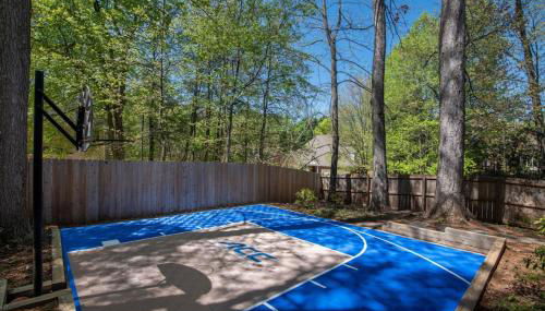 The Greensboro Manor HotTub FirePit Basketball 15 Min To Sedgefield CC - Photo 5