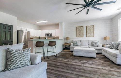 New Listing! Walking distance to Marina. - Foto 17