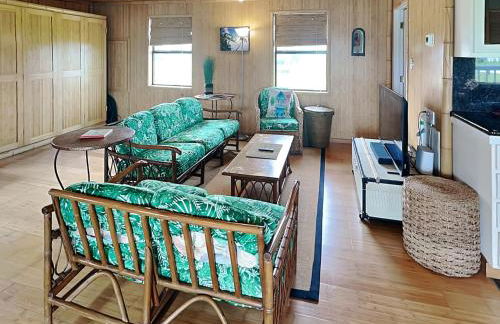 Beachside Tiki Hut - Photo 5