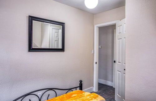 4BR Victorian Walk to UC Davis & Shriner Med Cen - Foto 13