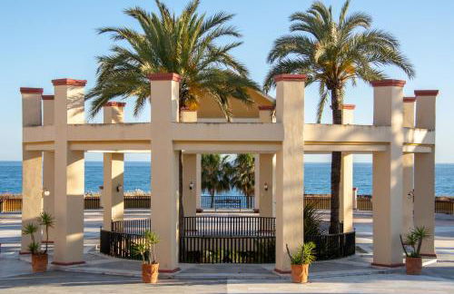 The Marbella Beachfront Gem - Photo 31