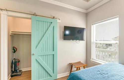 Walk to Shore Crystal Beach Escape with Deck and Bar! - Foto 19