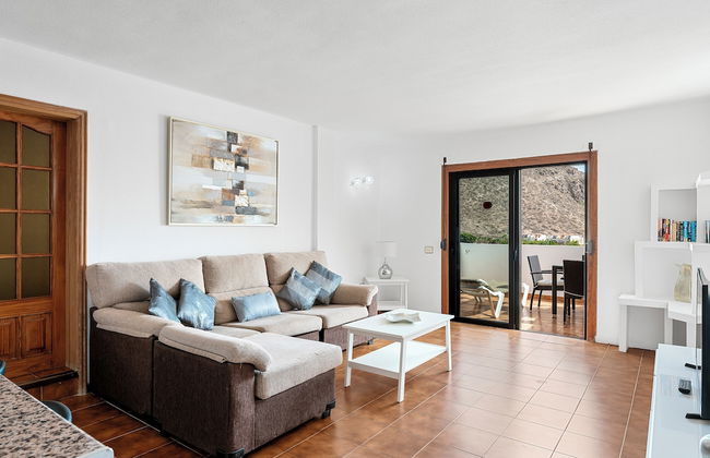 Paloma Beach Apartments - Photo 12