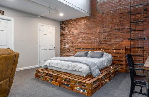 Unique and Charming Downtown Apt - Foto 16