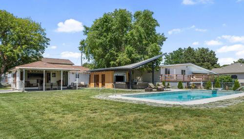 Lakefront Washington Home with Private Pool and Sauna - Foto 2