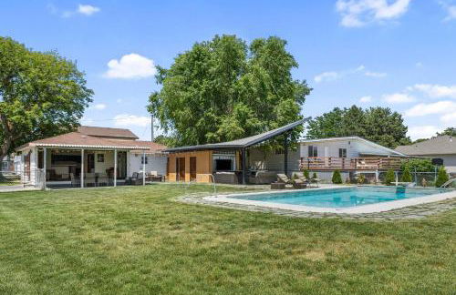 Lakefront Washington Home with Private Pool and Sauna - Foto 2