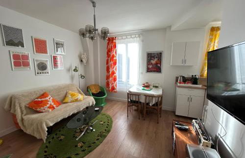 Vintage & Cosy - 4 pers - 10 min Disneyland - Gare 50 m - Paris 30 min - CDG 30 min - Foto 10