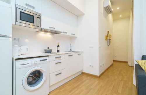 Valencia Home - Photo 13