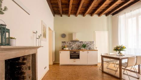 JOIVY Charming Flat Next to Duomo di Como - Foto 4, stove