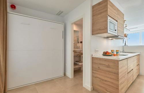 Suite Deluxe Face Mer Apart Malaga - Photo 18