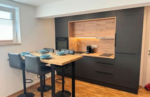 1,5-Zimmer, Top ausgestattet, 4 Pers, Souterrain, Self Check-in, Parkplatz, Netflix & Amazon Prime - Foto 2