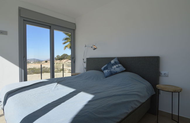 Sunny Villa With Fenced Garden - Foto 6