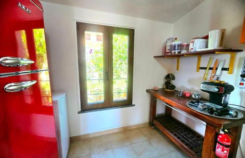 Stylish Home With Views, 4 min Walk to the Beach!! - Foto 13