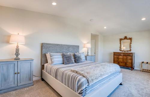 The Moby House Coastal Retreat with Ocean Views & Hot Tub - Foto 38